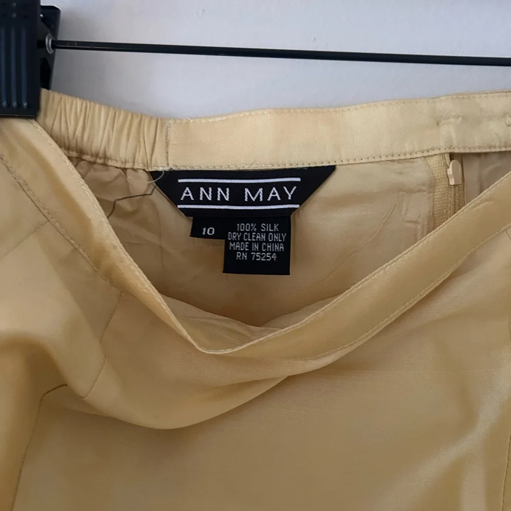 DONNI Yellow Silk Taffeta Blouse with Matching Vintage Silk Mini Skirt - Picture 3 of 5